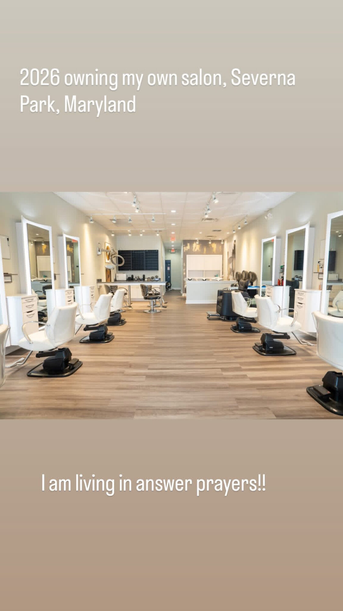 Salon with chairs, mirrors, and hair washing stations, bright and spacious, wooden floor, large windows, and a TV at the back.
